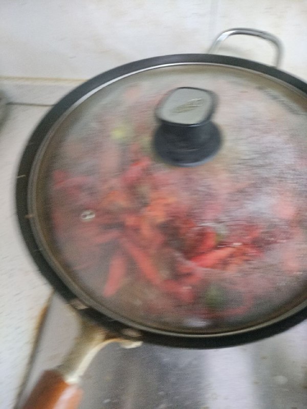 情人从家里给我带来野生鳝鱼，雄鱼，龙虾等